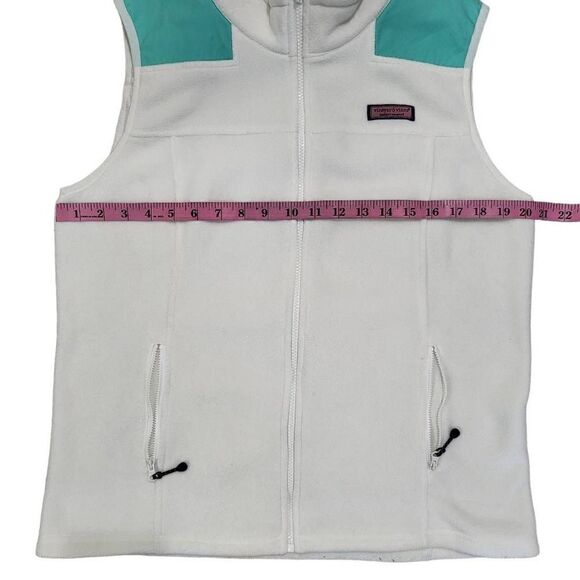 Vineyard Vines Fleece-Vest 
Sized Large

Vineyard Vines - Picture 8 of 9
